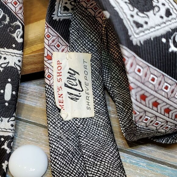 Beau Brummell Vintage 4.5" Wide Black/White/Red Statement Tie - Picture 4 of 8